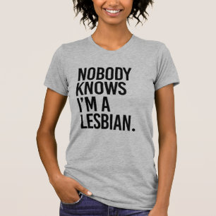 CAMISETA NINGUÉM SABE QUE EU SOU LESBIANO