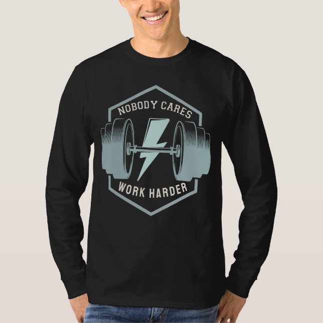Camiseta Ninguém se importa de trabalhar com mais Malhação  (Frente)