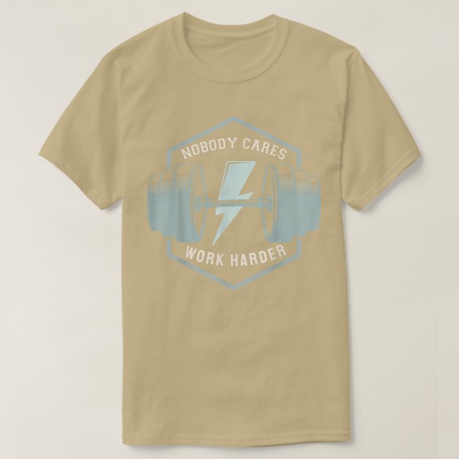 Camiseta Ninguém se importa de trabalhar com mais Malhação  (Frente do Design)
