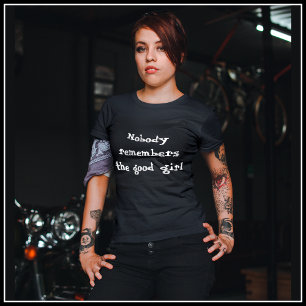 Camiseta [Ninguém Se Lembra Da Boa Garota] Pinta Splatter