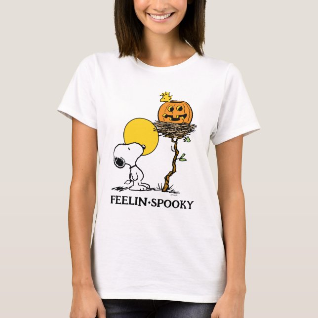 Camiseta Ninho de Snoopy & Woodstock com Jack O' Lanterna (Frente)