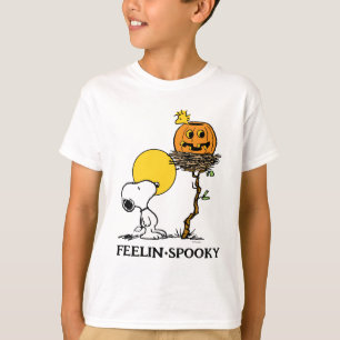 Camiseta Ninho de Snoopy & Woodstock com Jack O' Lanterna