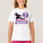 Camiseta Ninja Warrior Theme Birthday Girl<br><div class="desc">Celebre o próximo aniversário temático Karate / Ninja Warrior / Artes Marciais do seu filho com este legal Nome e t-shirt de aniversário da Idade. Seja num Ninja Center,  Karate School ou no ginásio de Artes Marciais,  este design não deixará de impressionar!!</div>
