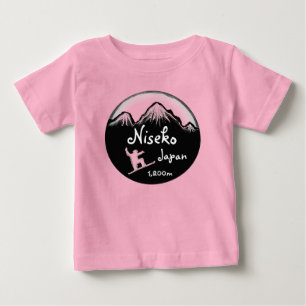 Camiseta Niseko Japão: roupa preta de snowboard branca para