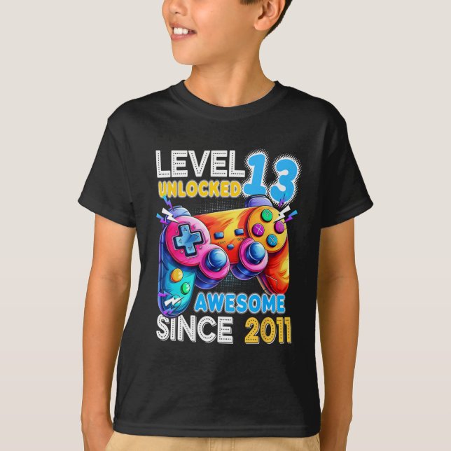Camiseta Nível 13 13 de jogos de vídeo desbloqueados Aniver (Frente)