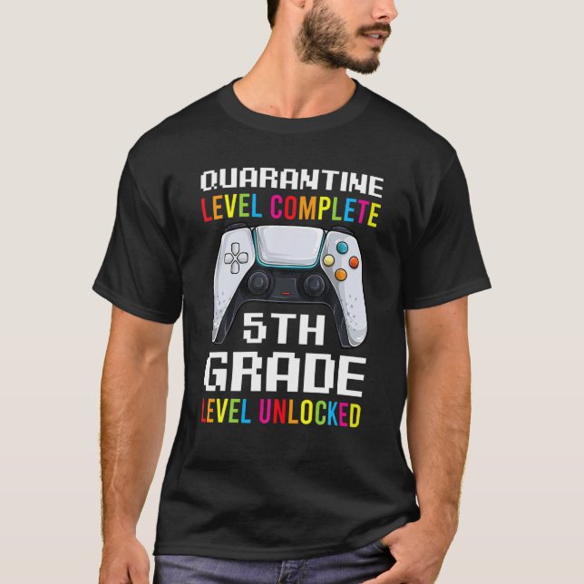 Camiseta Nível de Quarentena Concluído S, Quinto Grau Volta (Frente)