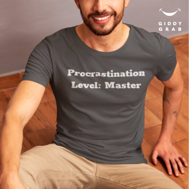 Camiseta Nível Mestre de Procrastinação de Cotação de Carac (Criador carregado)