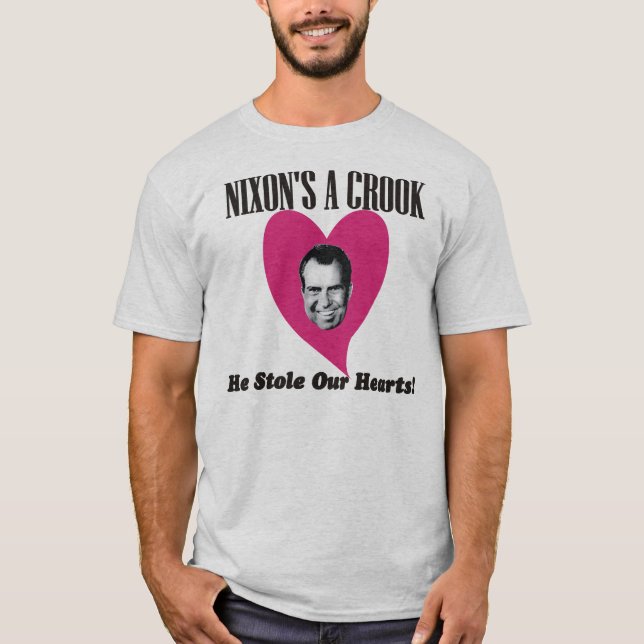 Camiseta Nixon roubou nossos corações (Frente)