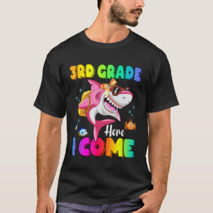 Camiseta No 3º Ano, Volto À Escola Com A Mochila De Tubarõe
