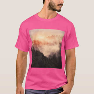 Camiseta No Meu Outro Mundo Nascer do Sol Em Uma Névoa Romc