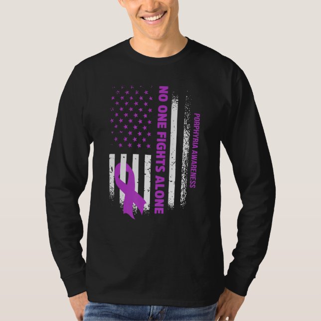 Camiseta Nobody Fights Porphyria Alone USA Flag Purple Ribb (Frente)