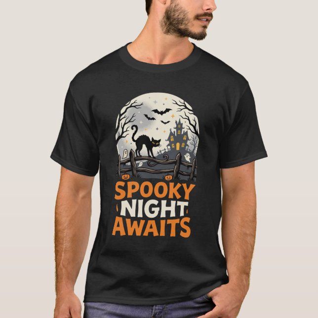 Camiseta Noite Assombrada à Luz da Lua de Halloween (Frente)