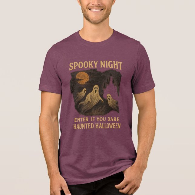 Camiseta Noite Assustadora Entre Se Você Ousar (Frente)