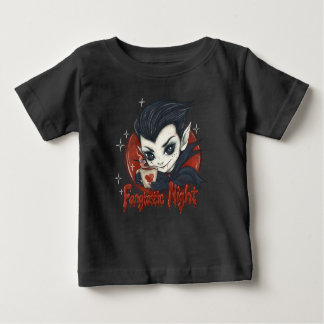 Camiseta Noite fantástica. Vampiro bonito com uma xícara de