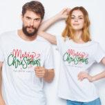 Camiseta Nome da Família de Natal Personalizada<br><div class="desc">Compartilhe a alegria de Natal com esta design de camiseta festiva da Família Natal. Perfeito para dar como presente de Natal a toda a família! Perfeito para férias familiares ou grandes reuniões familiares!</div>
