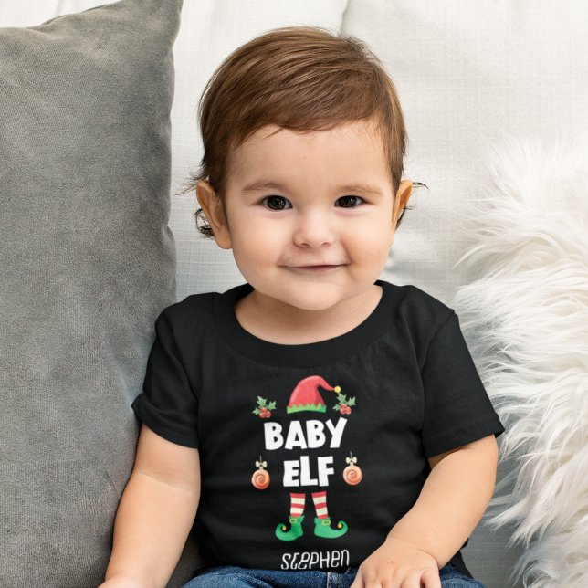 Camiseta Nome da família do bebê que corresponde à roupa de (Criador carregado)