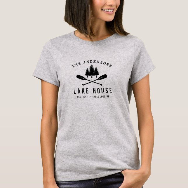 Camiseta Nome da Família Rustic Lake House Boat Oars Trees (Frente)