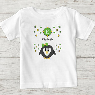 Camiseta Nome de pinguim fofo estrelas amarelo verde