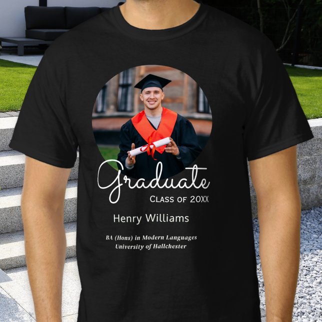Camiseta Nome do Formando de Manutenção de Graduação e Pers (A shirt for celebrating graduation, personalized with photo, 'class of' year, name and qualification)