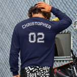 Camiseta Nome do jogador de crio Jersey Número significa Lo<br><div class="desc">Crie a sua própria tipografia personalizada, personalizada, legal na moda branca / fonte / script, monograma do nome do jogador jersey number blue, confortável, casual, durável, flexível, preshrunk 100% algodão, significa camiseta básica de manga longa e pesada. Basta digitar seu nome / nome do jogador e número de camisa do...</div>