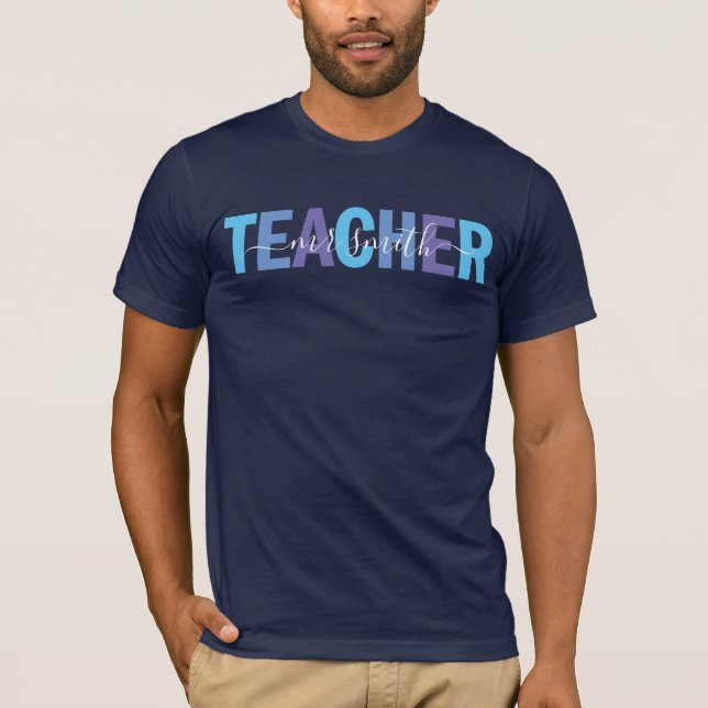 Camiseta Nome do Professor Script Azul e Roxo Masculino (Frente)