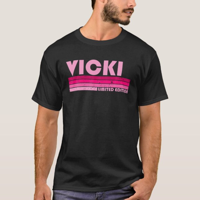 Camiseta Nome do VICKI Introdução Personalizada da Vintage  (Frente)