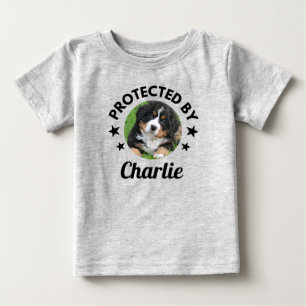 Camiseta Nome e foto personalizados do cão "Protegido por"