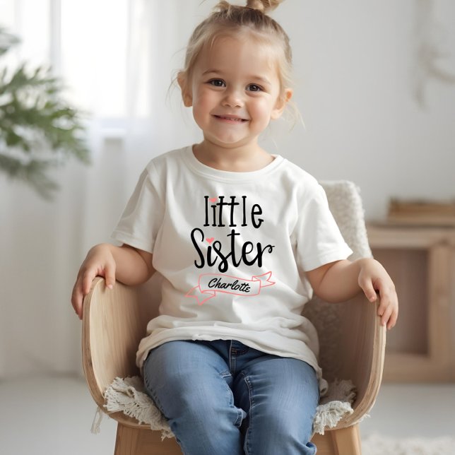 Camiseta Nome e Monograma do Anúncio da Pequena Irmã Bebê (Little Sister Baby Announcement Name & Monogram T- Tri-Blend Shirt)