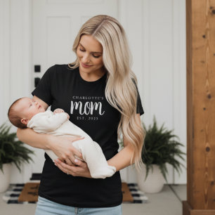 Camiseta Nome Mínimo Personalizado do Filho Nova Mamãe Data