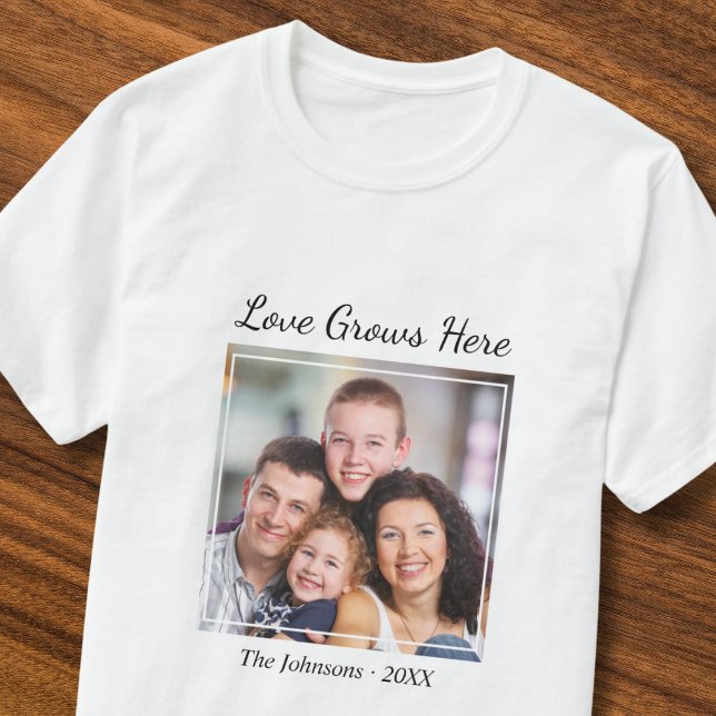 Camiseta Nome Personalizado da Família Fotográfica O Amor C (Criador carregado)