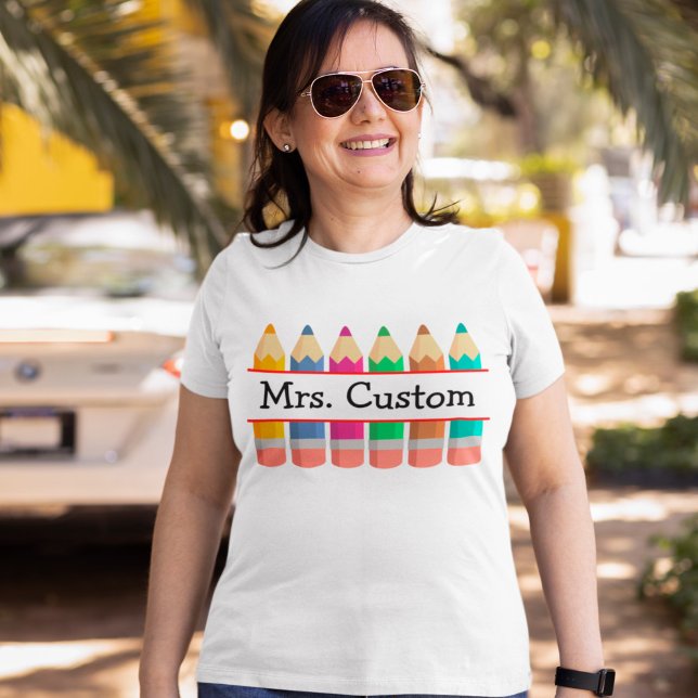 Camiseta Nome Personalizado Do Professor Com Crayons (Criador carregado)