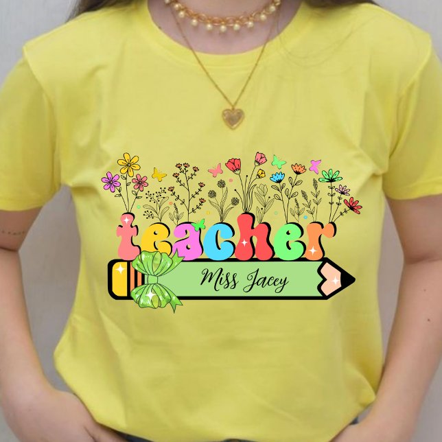 Camiseta Nome personalizado do professor de flor selvagem,  (Wildflower Teacher Name, Custom Teacher name, Personalized Teacher, Gift for Teacher shirt)