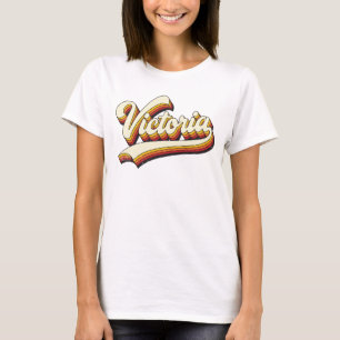 Camiseta Nome Retro Victoria Anos 70 Design Vintage