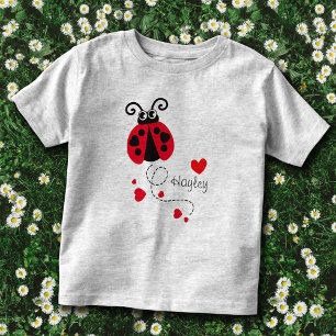 Camiseta nome vermelho corações besouro voador