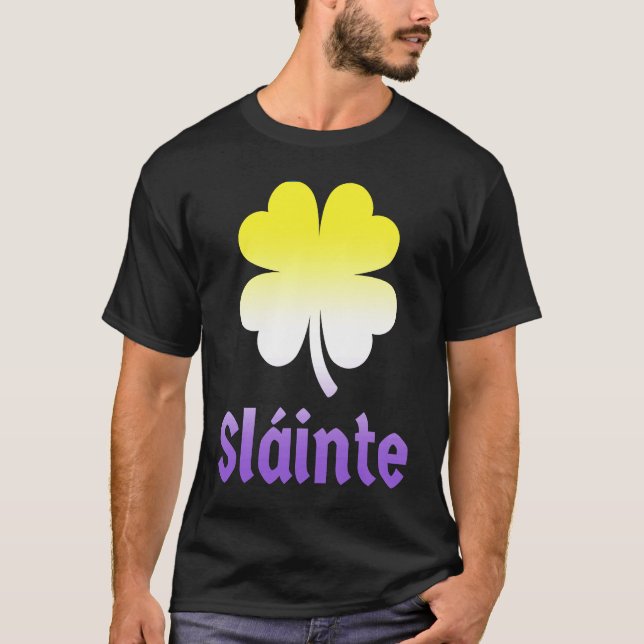 Camiseta Nonbinary St Patrick's Day Shamrock LGBTQ Enby NB  (Frente)