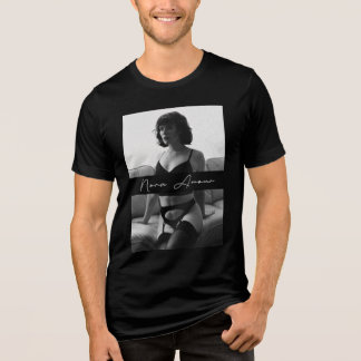 Camiseta Nora Amour B&W, Texto Branco