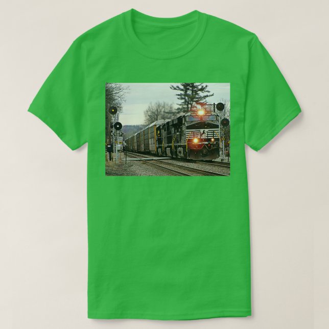 Camiseta Norfolk Southern 7557 em Shirley (Frente do Design)
