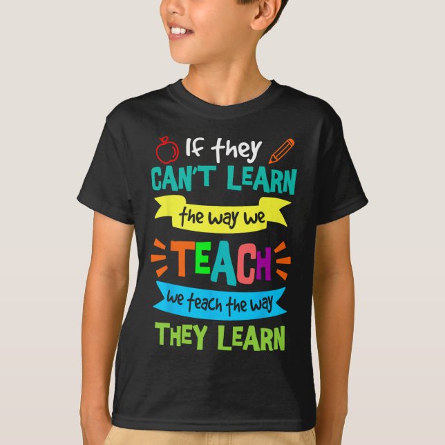 Camiseta Nós ensinamos da maneira como eles aprendem Sped E (Frente)