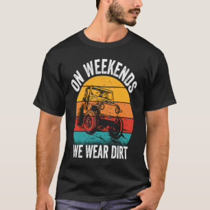 Camiseta Nos Fins De Semana Vestimos A Imagem Retroativa Da