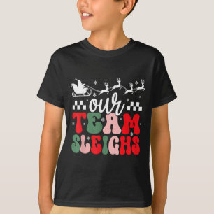 Camiseta Nossa Equipe Derruba os Renas do Natal do Trabalho