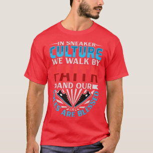 Camiseta Nossas solas são abençoadas Coletor de Calçados Cr