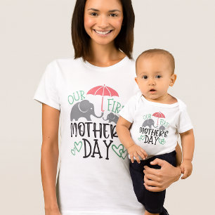 Camiseta Nosso Primeiro Dia das Mães Elefante e Guarda-Chuv