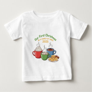 Camiseta "Nosso Primeiro Natal Como Família De Três Anos 20