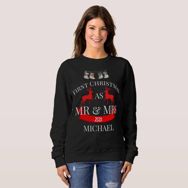 Camiseta Nosso Primeiro Natal como Sr. e Sra. Newlywing (Frente Completa)