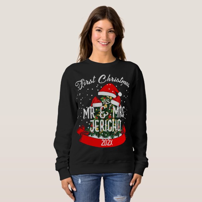 Camiseta Nosso Primeiro Natal como Sr. e Sra. Newlywing (Frente Completa)