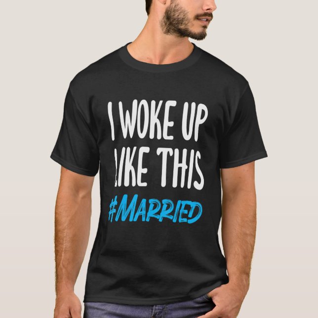 Camiseta Nova Noiva, Nova Esposa De Marido Que Acordei Como (Frente)