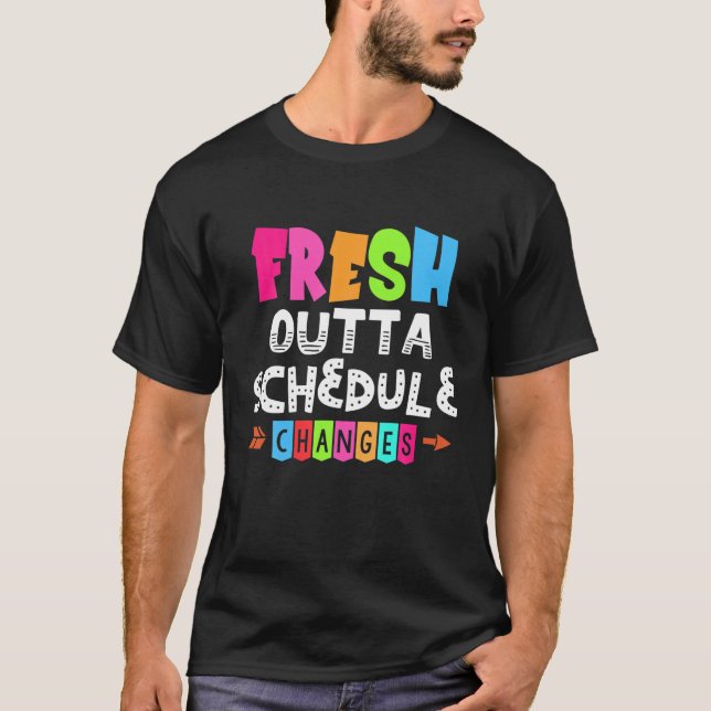 Camiseta Nova Programação De Saída Muda De Volta Para A Esc (Frente)