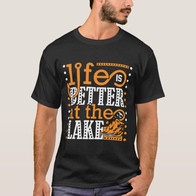 Camiseta Nova Vida De Pesca É Melhor No Lago (Frente)