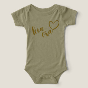 CAMISETA NOVA ZEALAND KIA ORA MAORI DOURADO SCRIPT NOME NZ