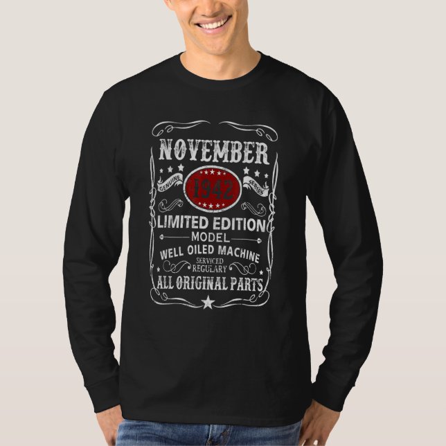 Camiseta November 1942  Model Well Oiled Machine (Frente)